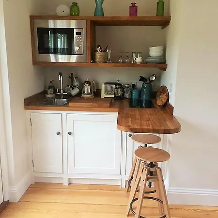 Pensión The Parcel Shed *